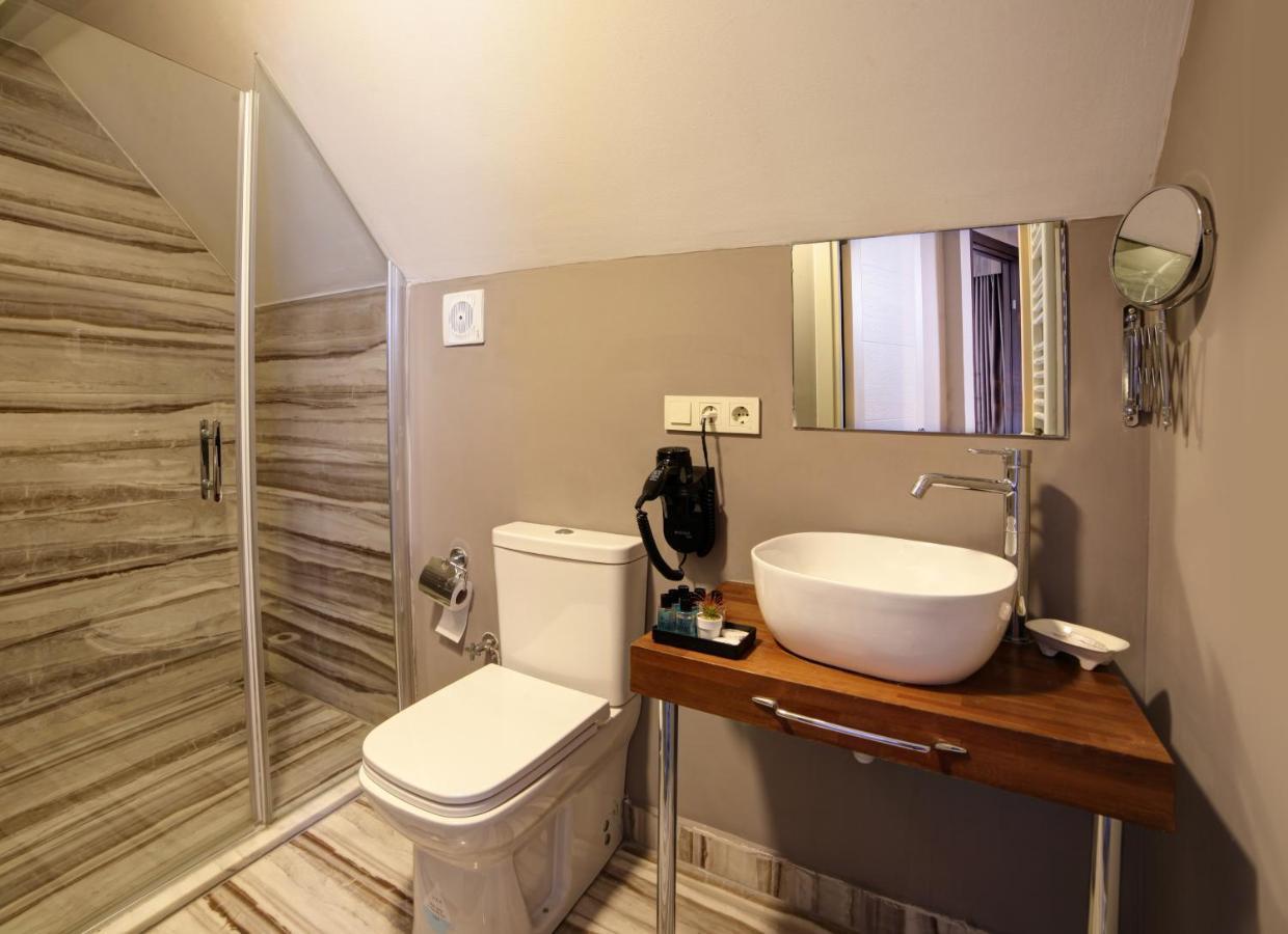 Almina Guest House Истанбул Екстериор снимка