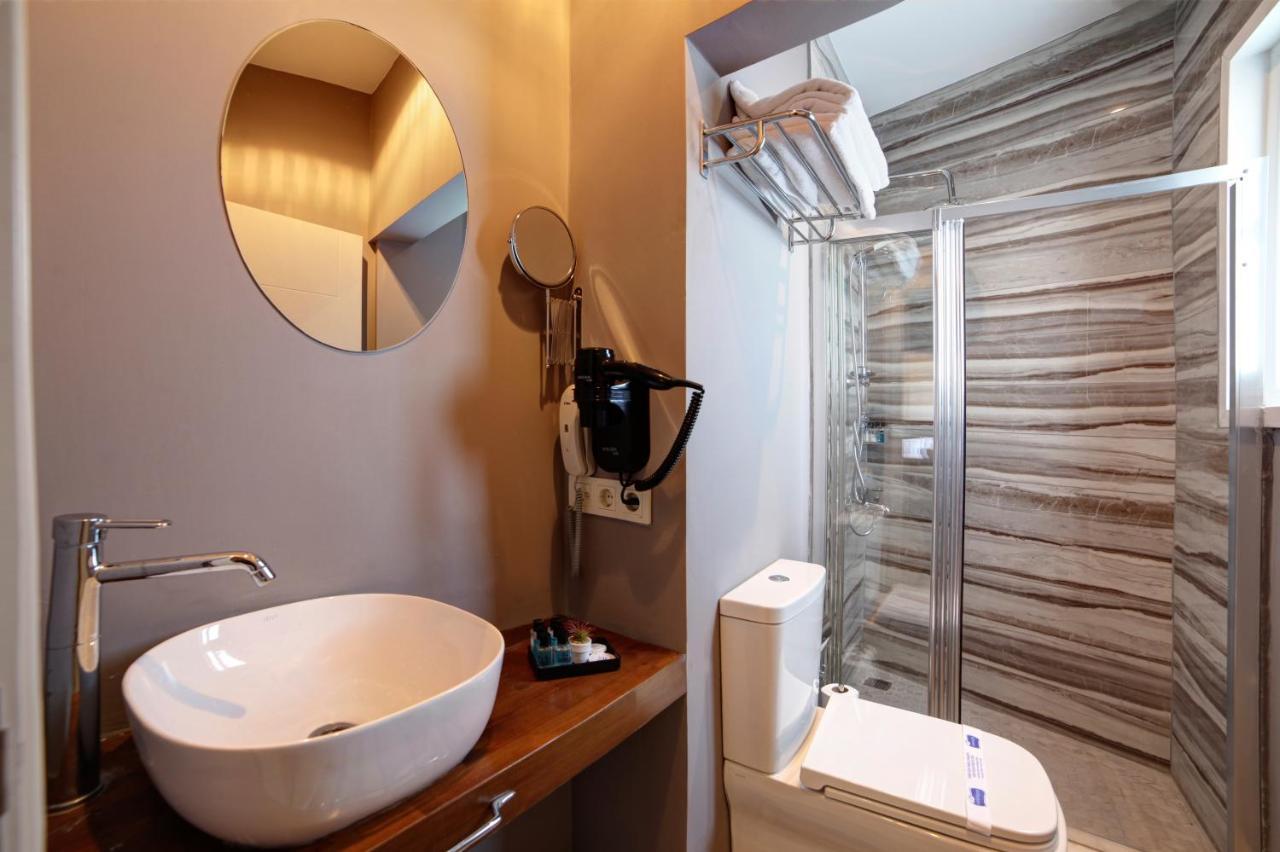 Almina Guest House Истанбул Екстериор снимка