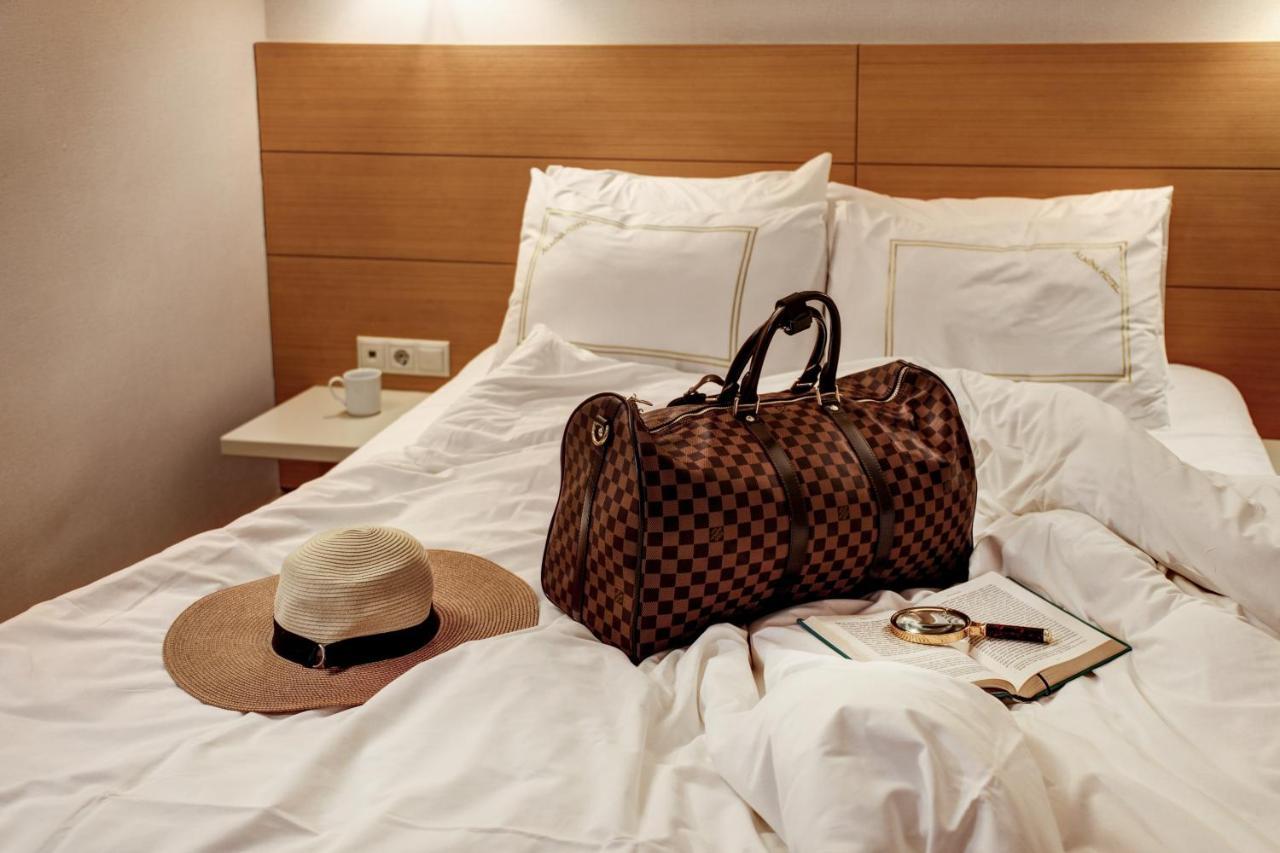 Almina Guest House Истанбул Екстериор снимка