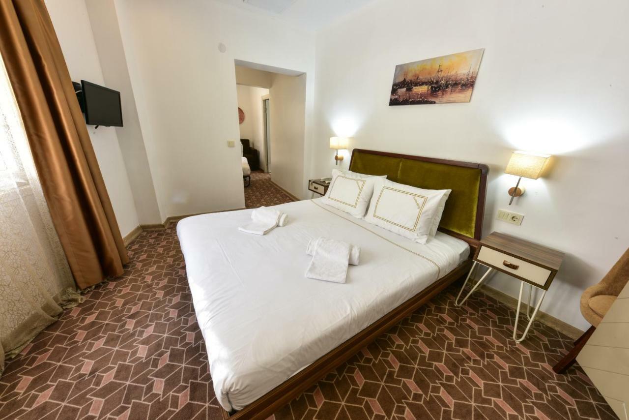 Almina Guest House Истанбул Екстериор снимка