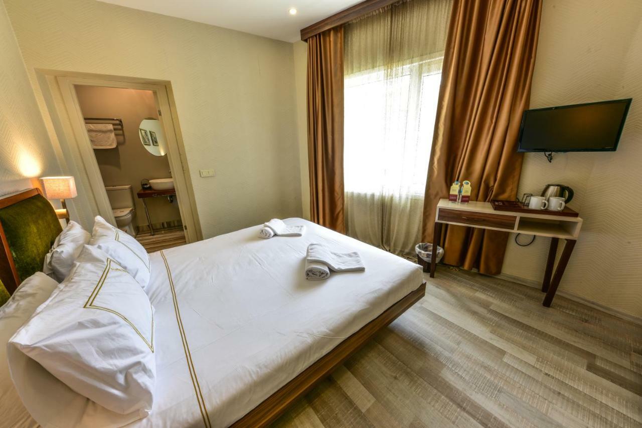 Almina Guest House Истанбул Екстериор снимка