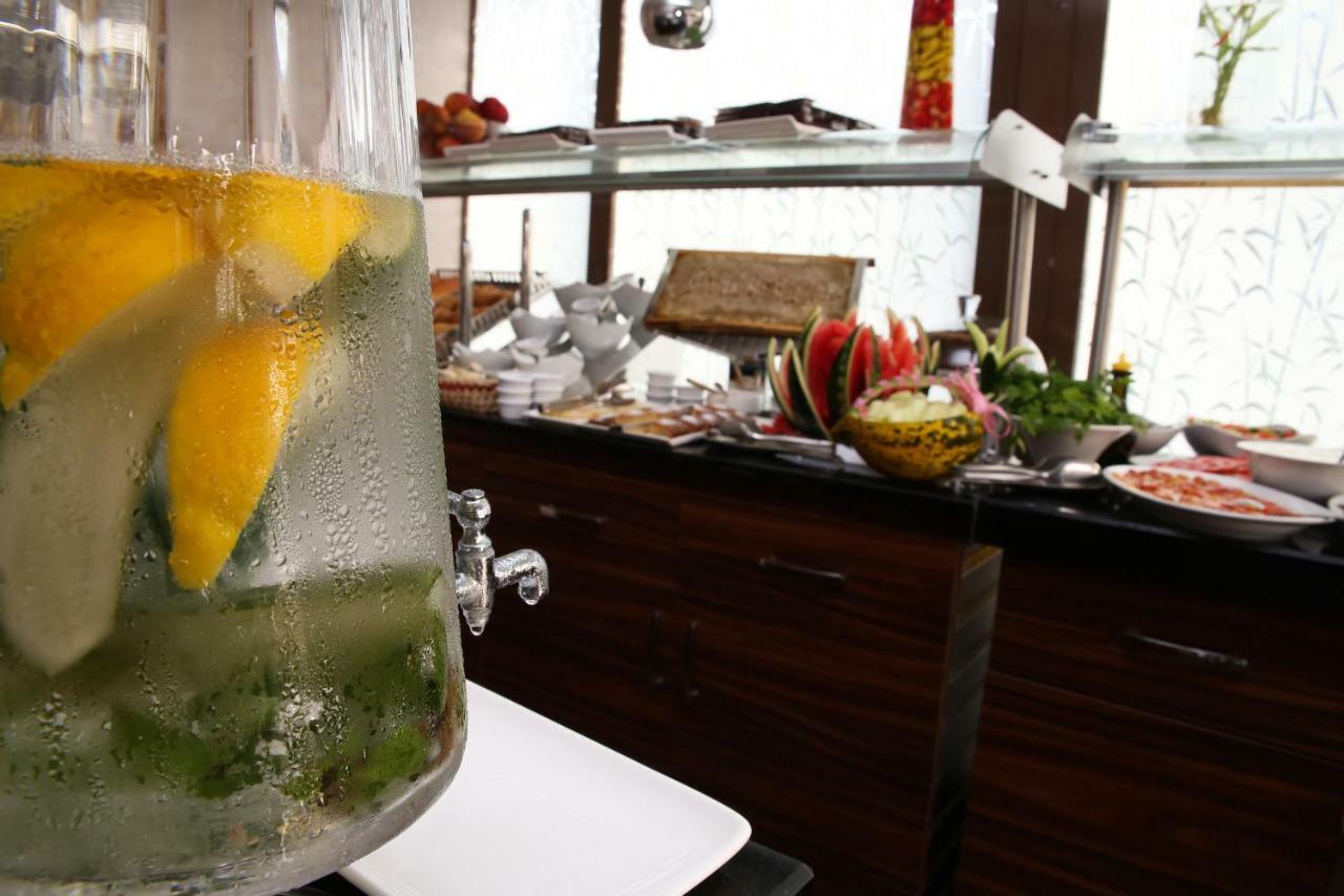Almina Guest House Истанбул Екстериор снимка